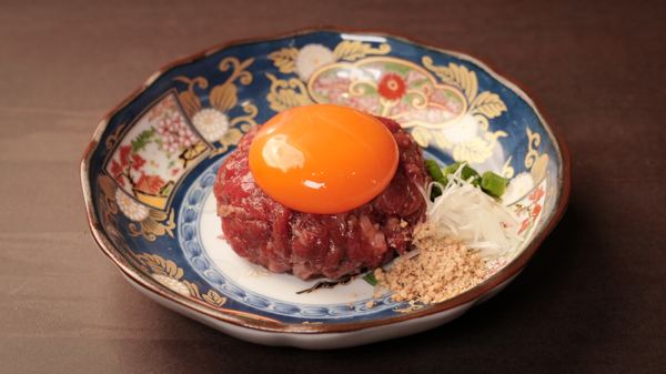 炙りユッケ